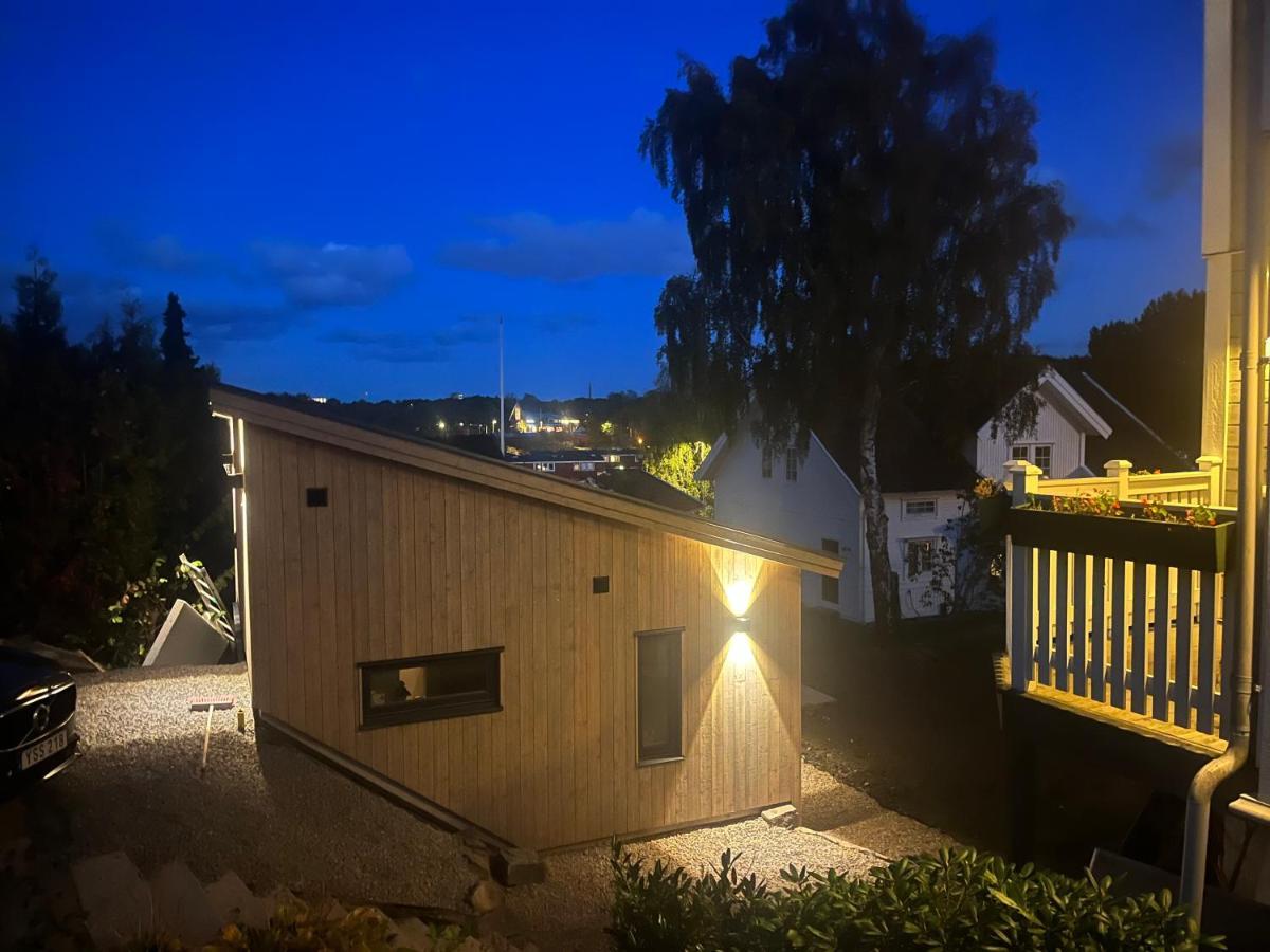 Mysigt Attefallshus Med Naerhet Till Stad Och Hav Göteborg Exterior foto